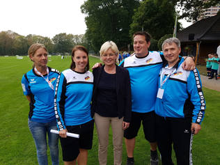 Trainerteam mit Silvia Neid Trainerteam mit Silvia Neid