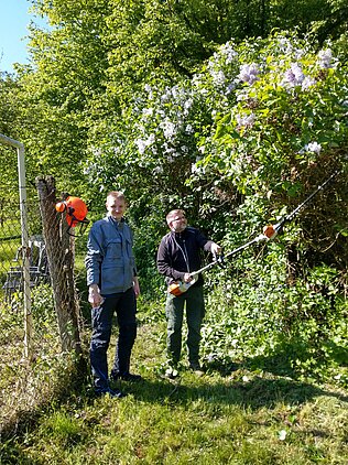 Die Vorbereitungen auf den Ebernacher Wandertag laufen auf Hochtouren. Der technische Dienst sorgt dafür, dass die Wege alle freigeschnitten sind und keine Bäume oder Äste im Weg liegen. 