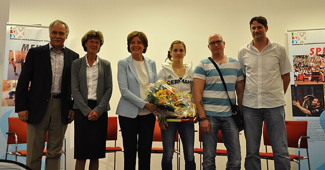 Für Ministerpräsidentin Malu Dreyer war es angenehme Pflicht, den Sportlern auf einem Weg zu einem Termin in Berlin einen Besuch abzustatten.