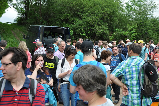 Der Andrang an den Verpflegungsstationen war groß. Hier legten viele Wanderer auch gerne eine längere Pause ein.