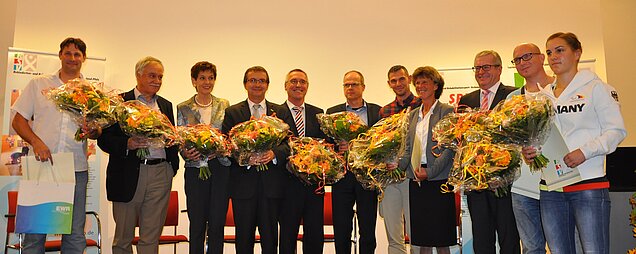 Blumen für die Sportler und die Unterstützer des Sports