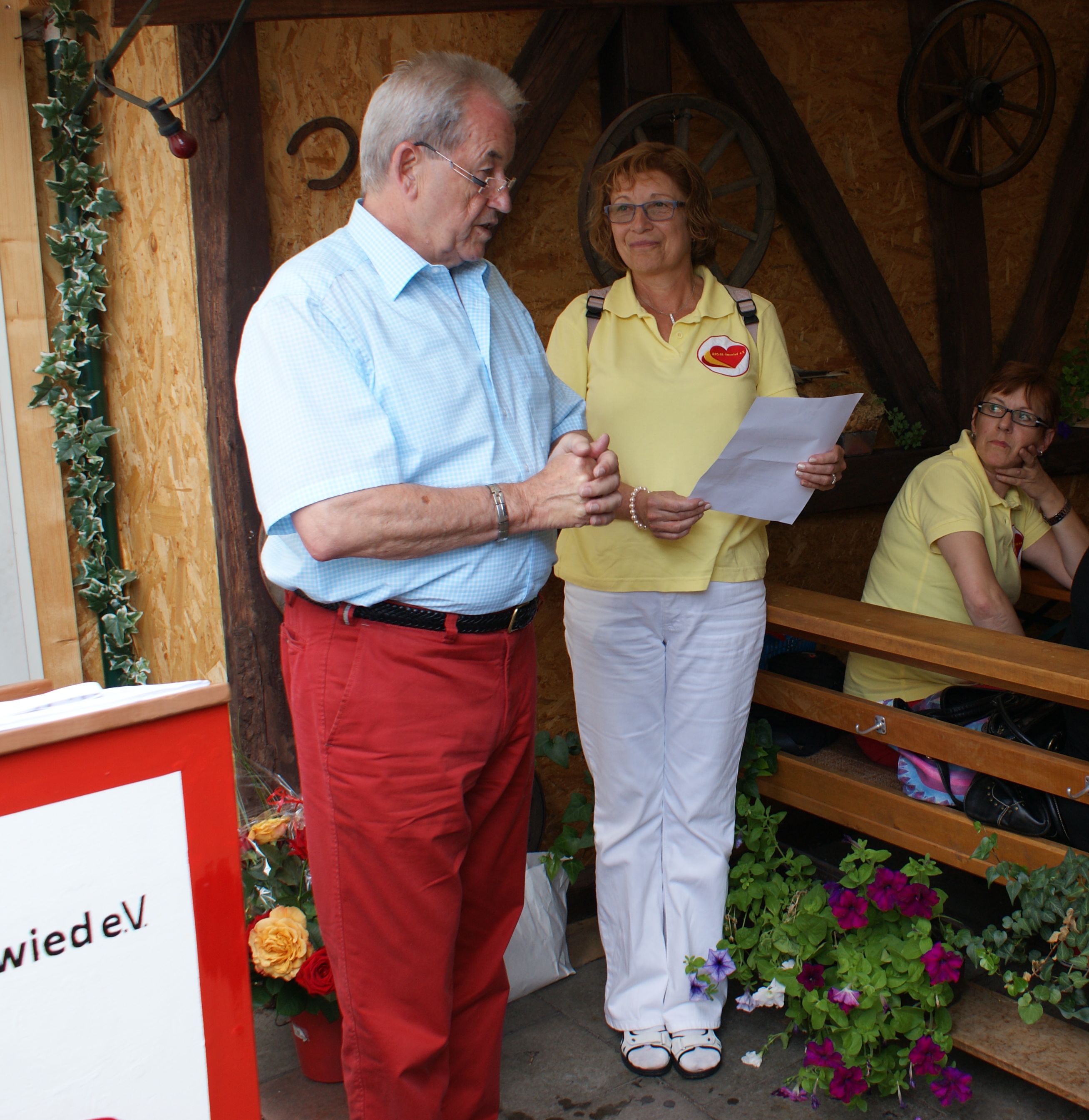 In fröhlicher Runde, die Mitgliedern des SSC-09